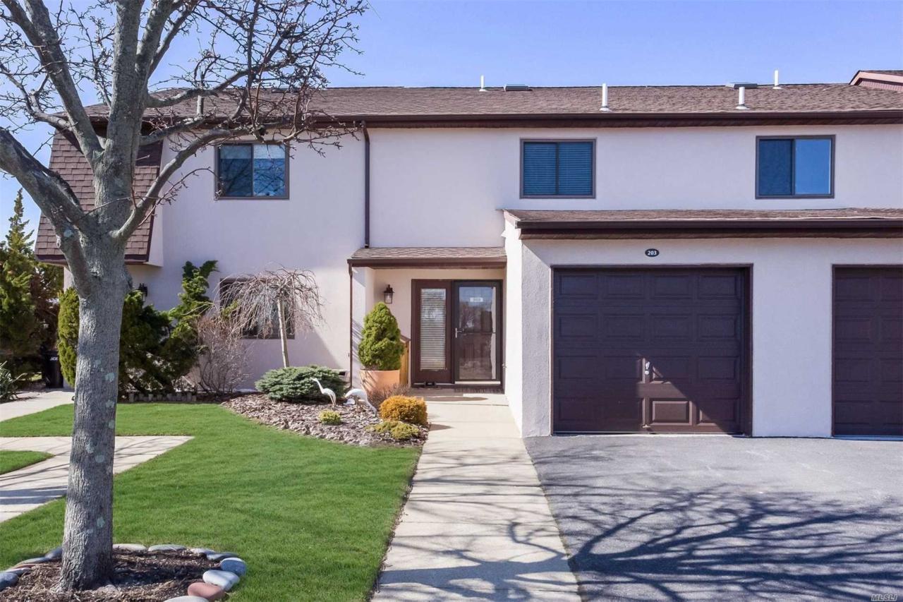 1 Anchorage Way - Photo 1
