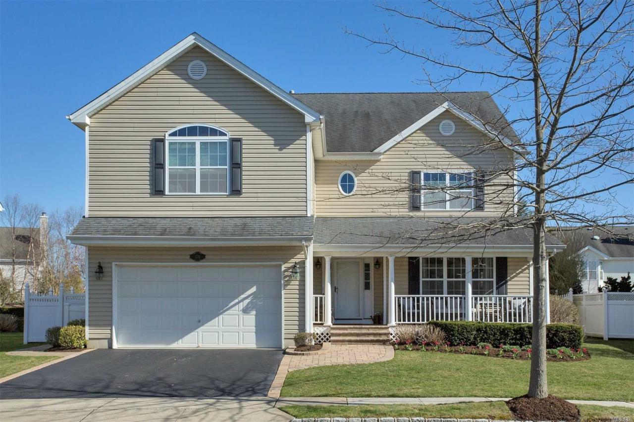 136 Breeley Blvd - Photo 1