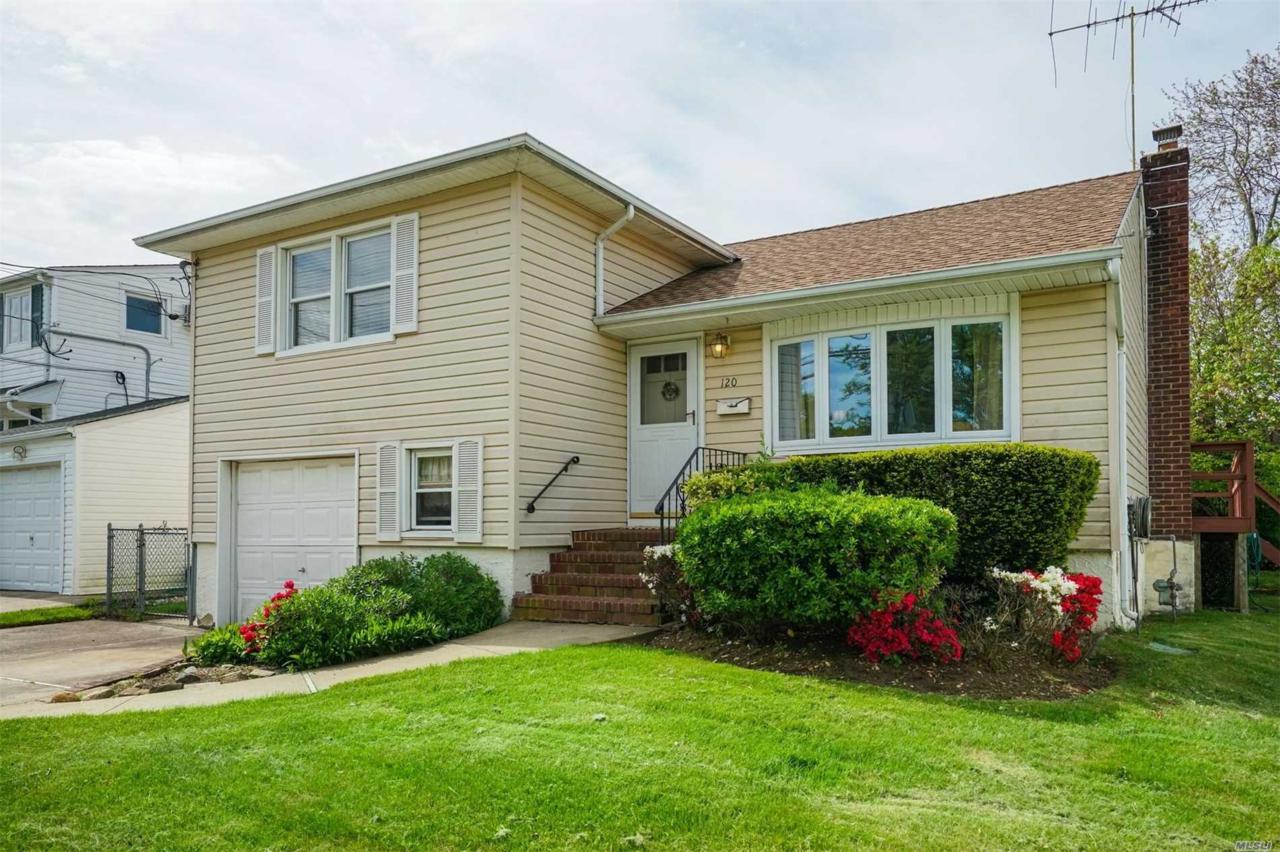 120 Jerusalem Ave - Photo 1