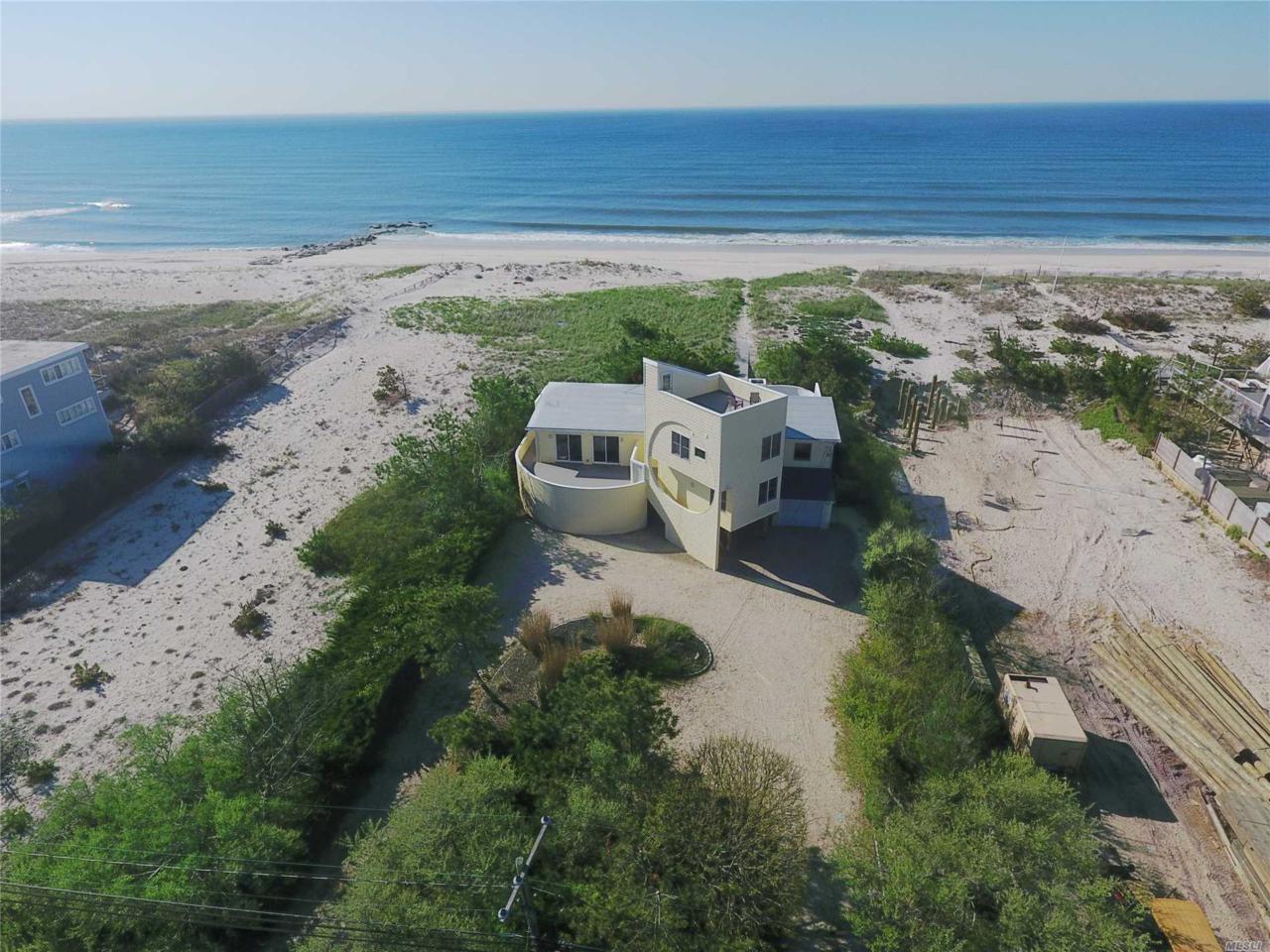 651 Dune Rd - Photo 1