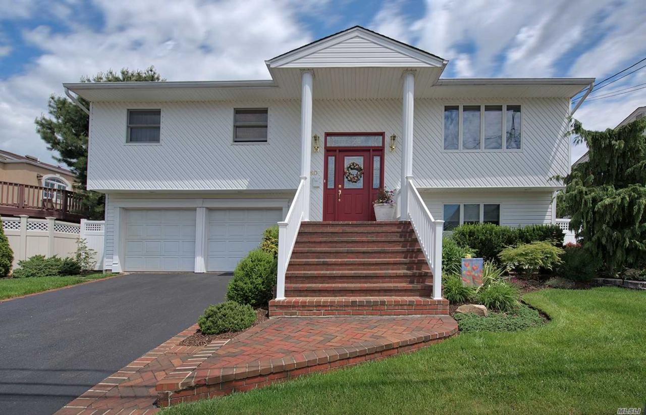 607 Smith Pl - Photo 1