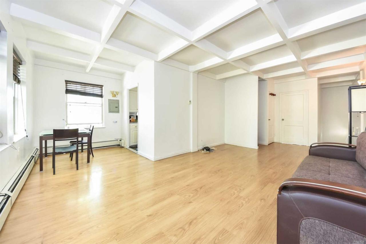 82-74 Parsons Blvd - Photo 1