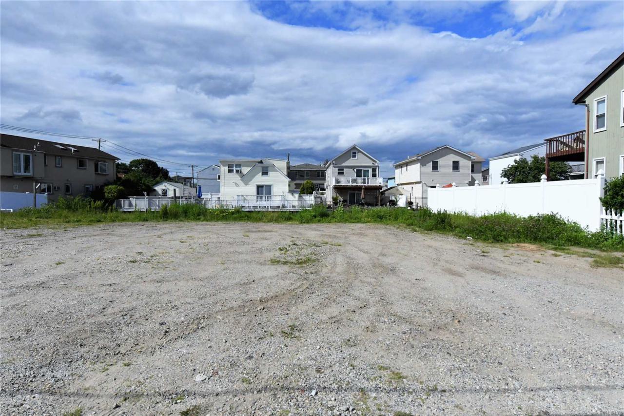 104 Barbara Rd - Photo 1