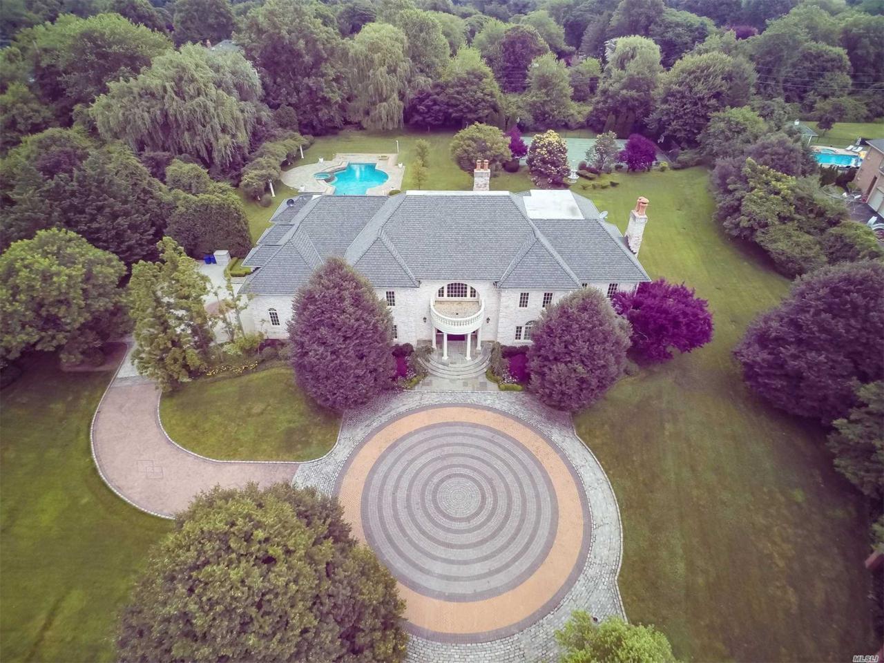 16 Hickory Dr - Photo 1
