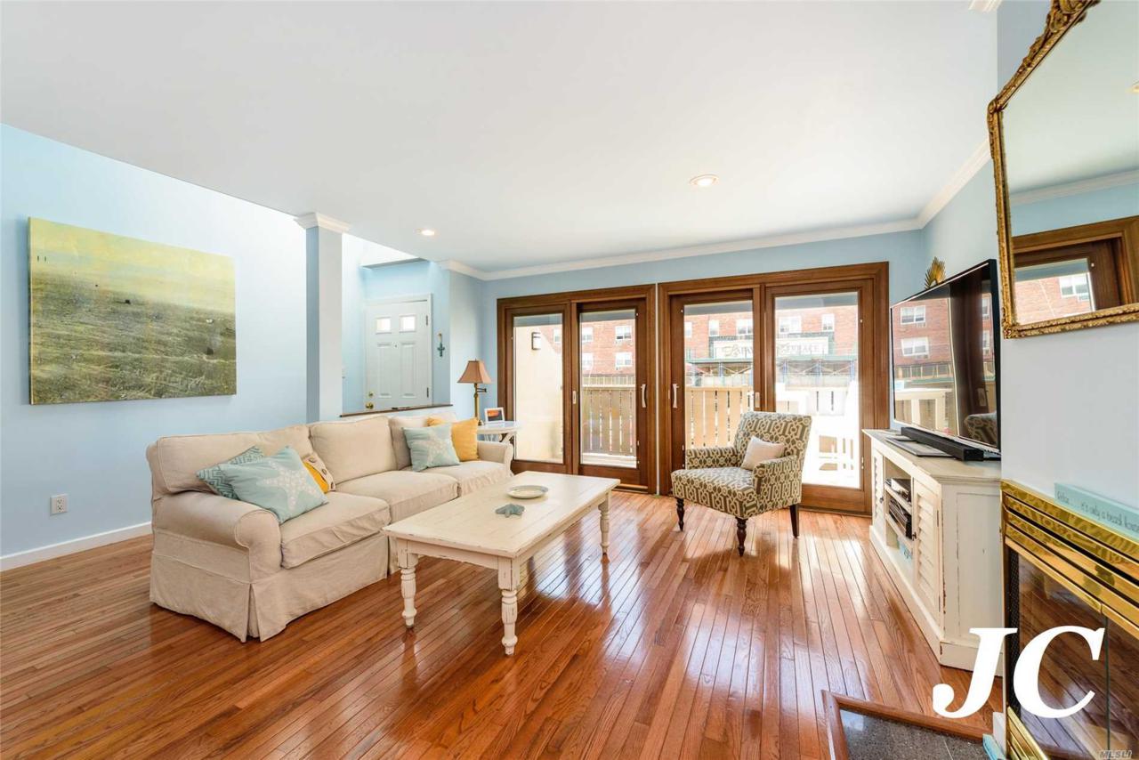 379 Broadway - Photo 1
