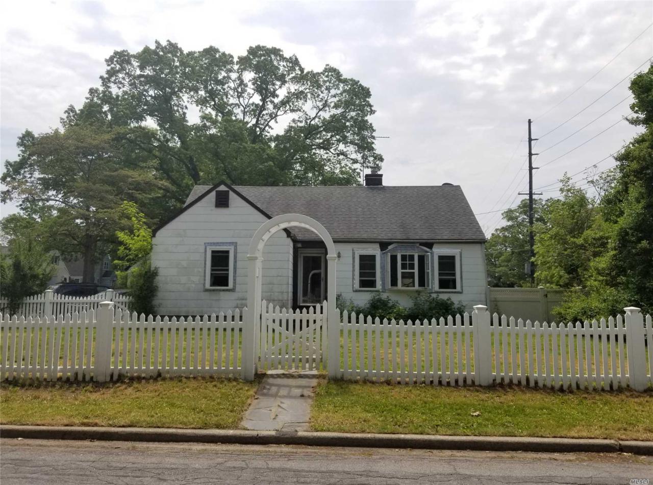38 Pine St - Photo 1