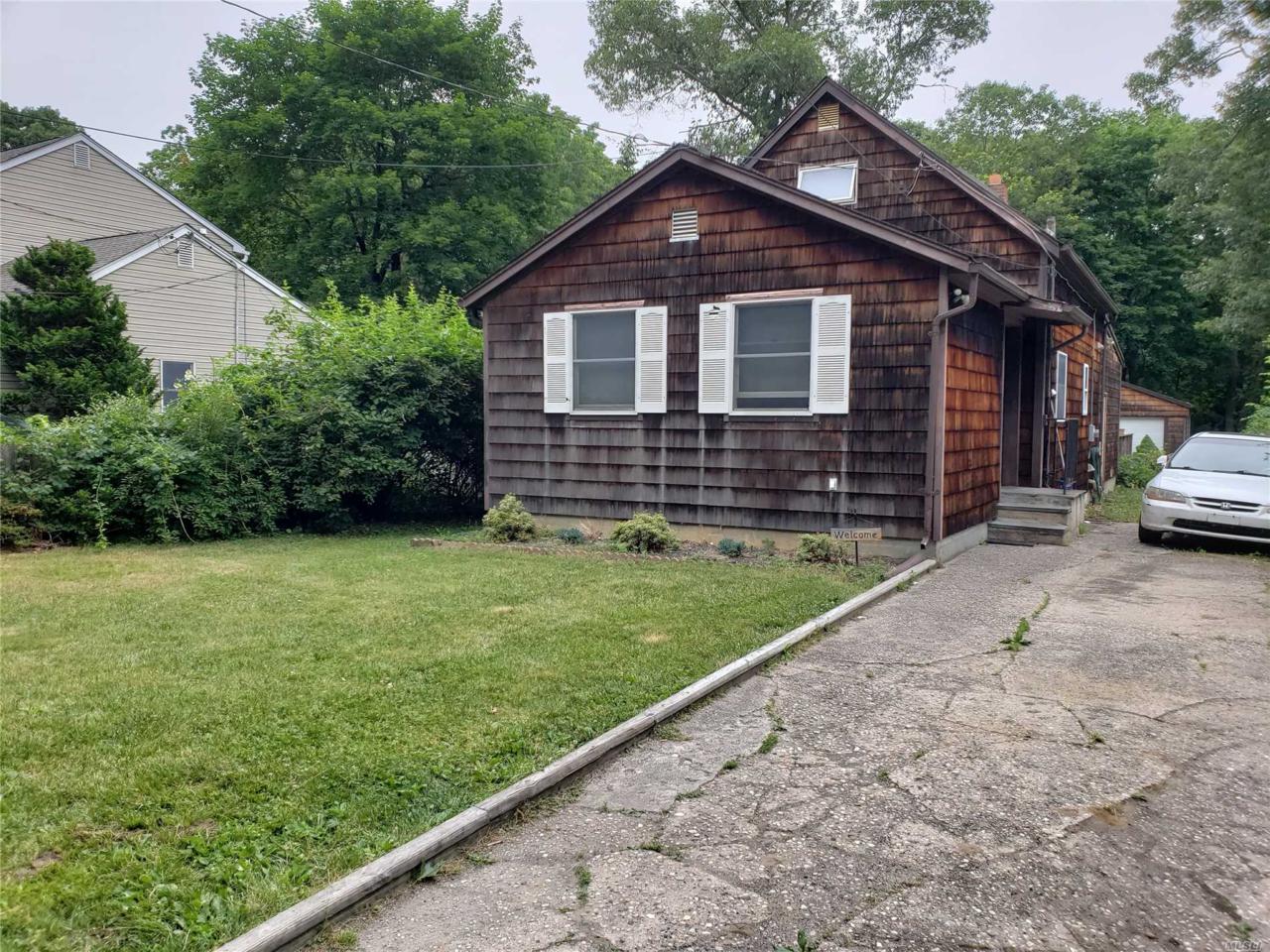 137 Wood Rd - Photo 1