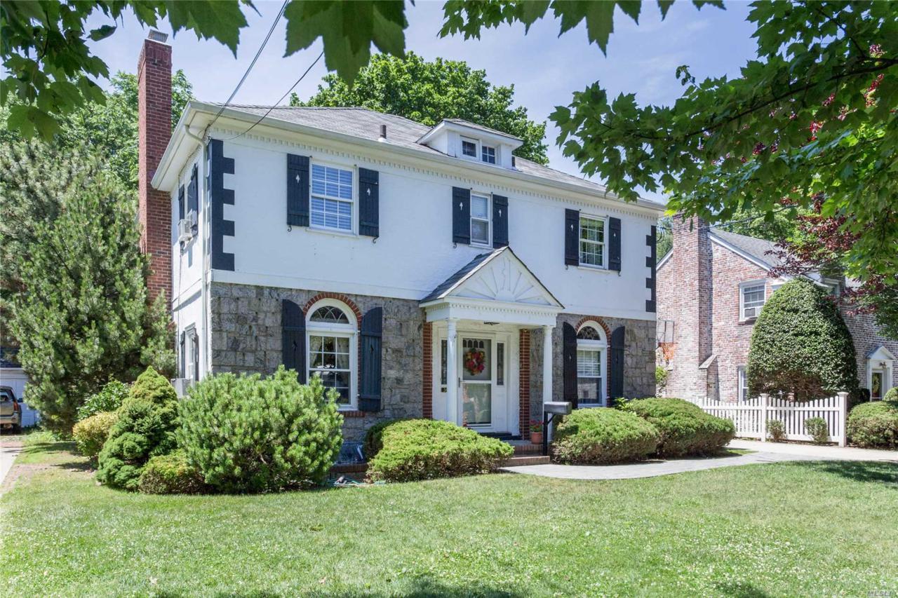 36 Forest Ave - Photo 1