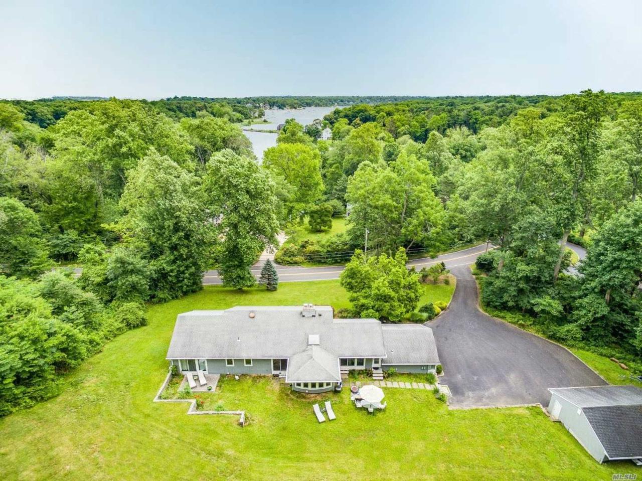 270 Southdown Rd - Photo 1
