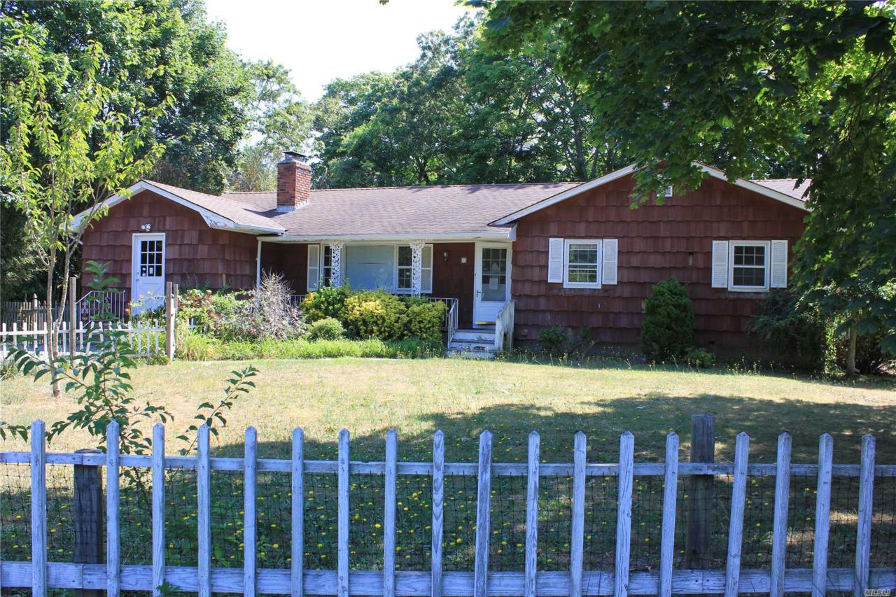 85 Ponquogue Ave - Photo 1