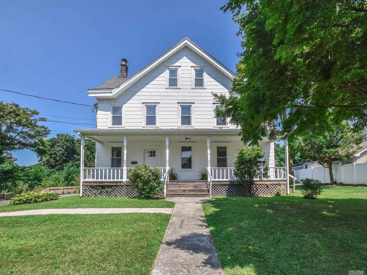 114 Sea Cliff Ave - Photo 1