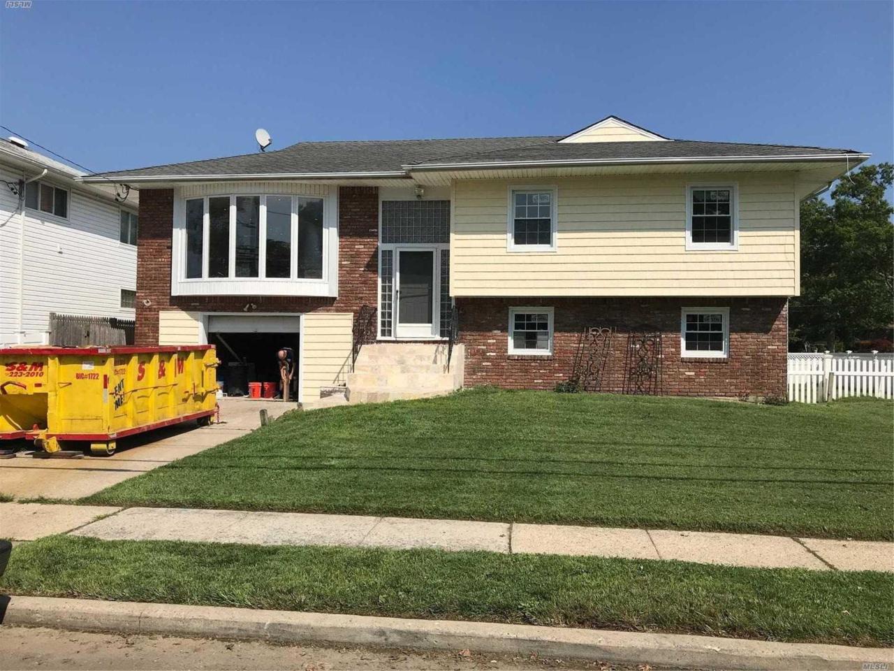 3135 Grand Ave - Photo 1