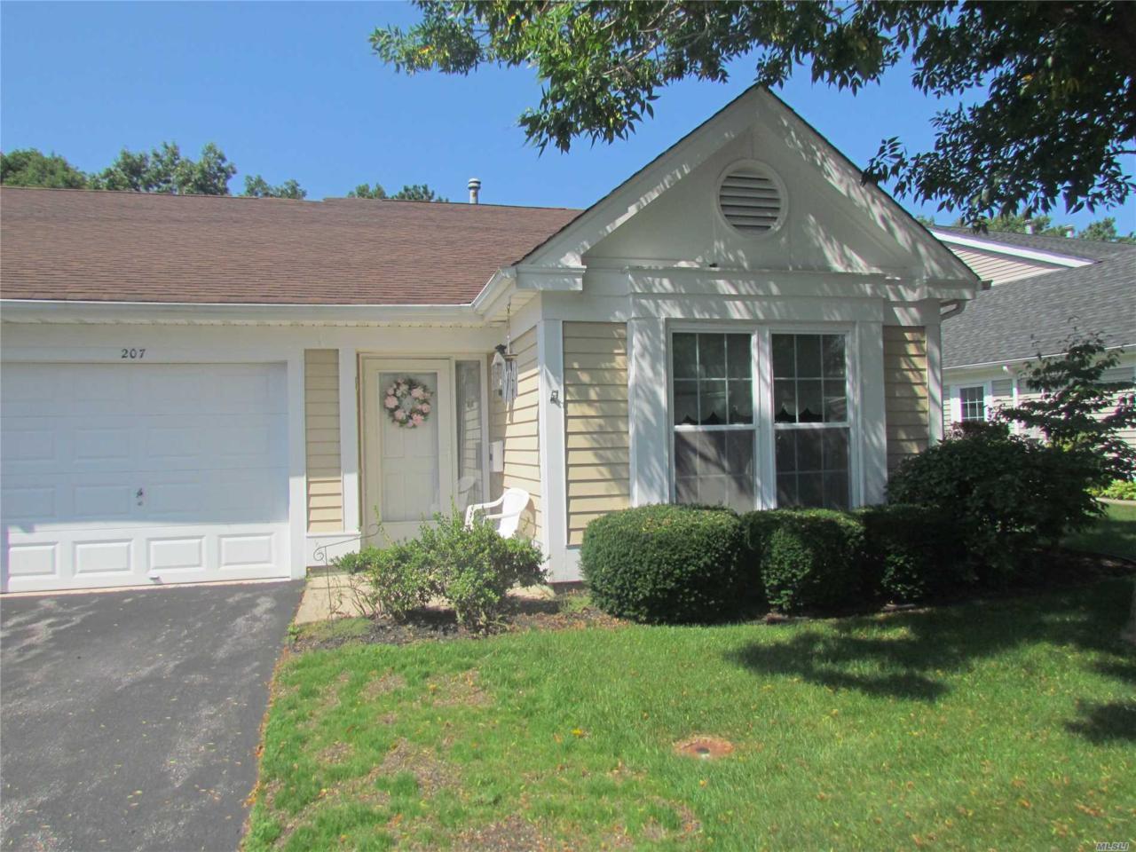 207 Glen Dr - Photo 1