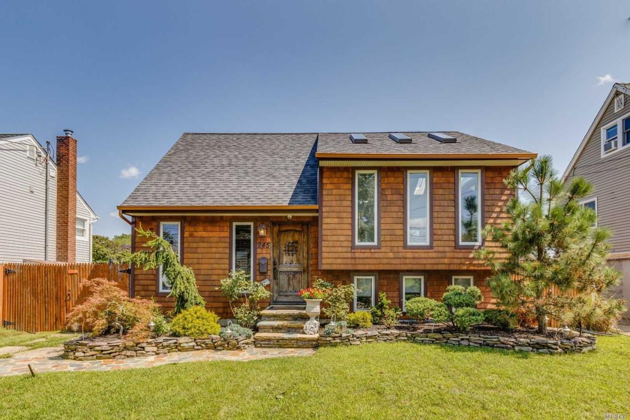 245 East Dr - Photo 1