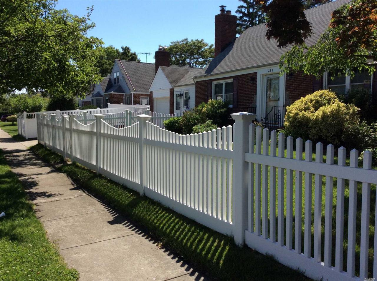 734 Harrison St - Photo 1