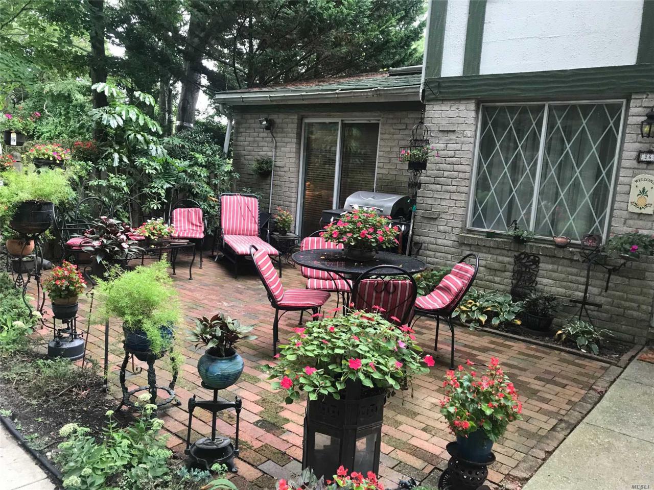 263 Brettonwoods Dr - Photo 1