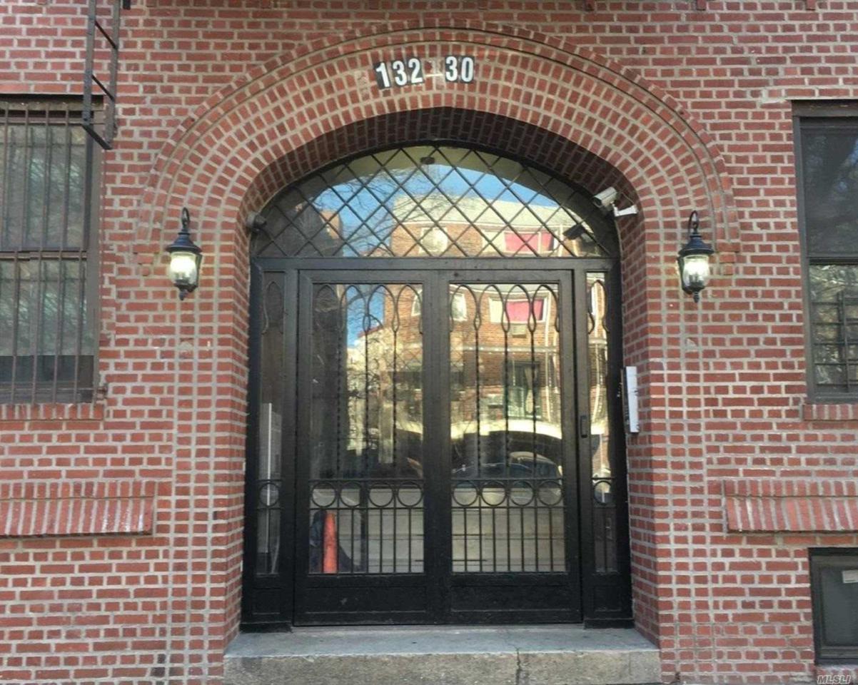 132-30 Sanford Ave - Photo 1
