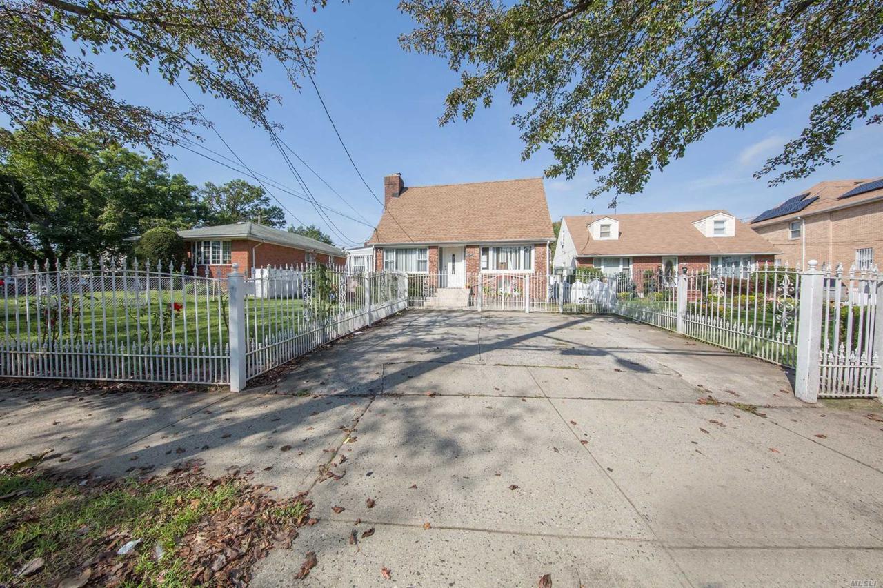 134-40 Hook Creek Blvd - Photo 1