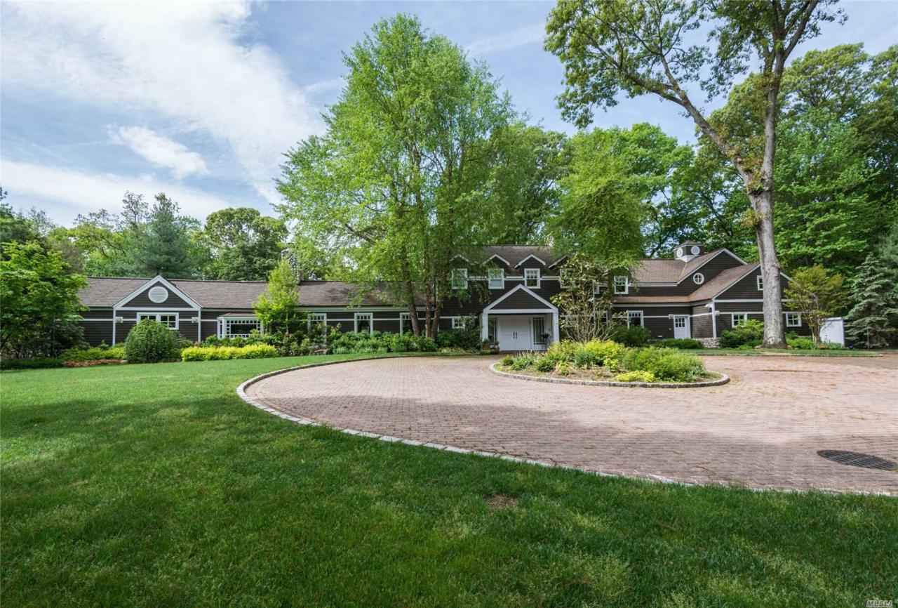 1620 Old Cedar Swamp Rd - Photo 1