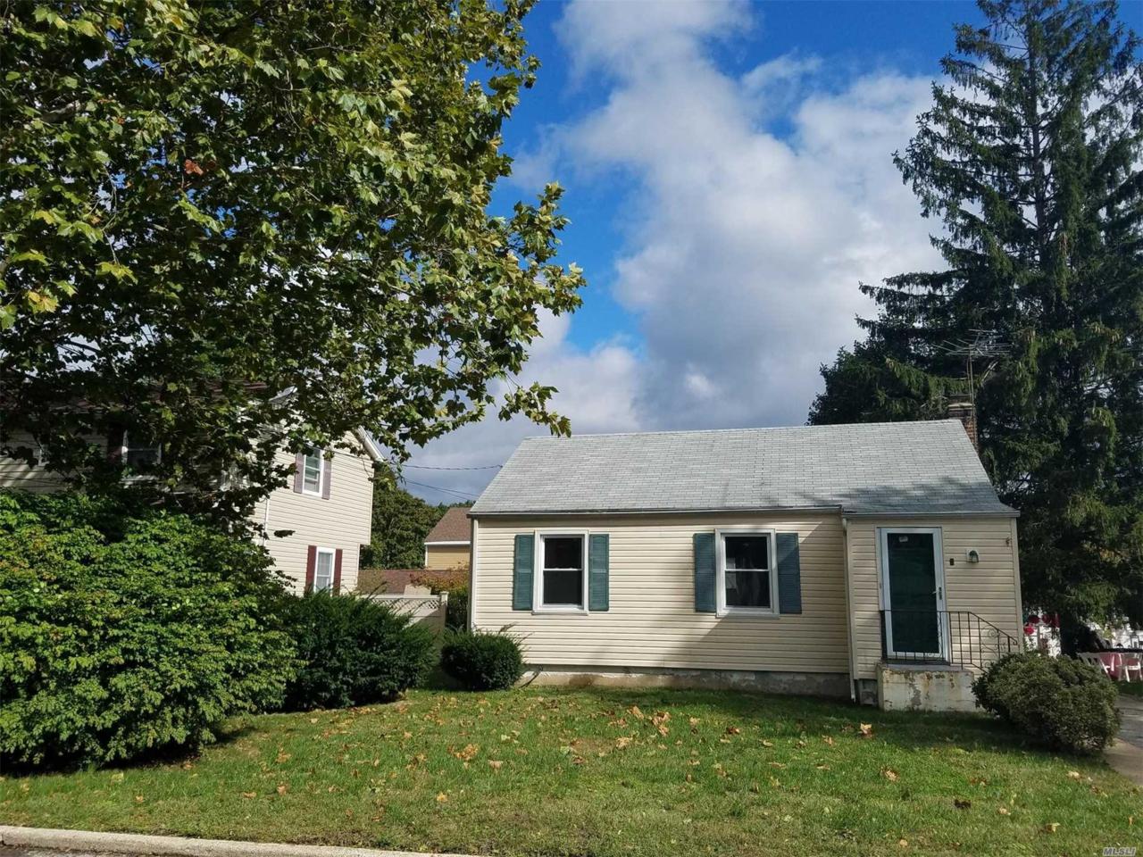1 Bowne St - Photo 1