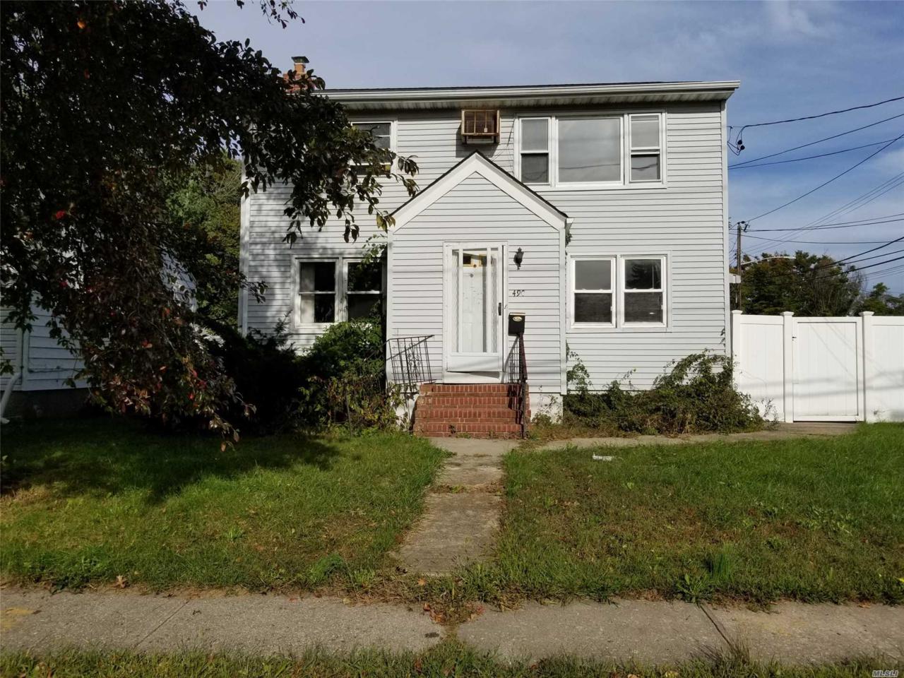 490 Delaware Ave - Photo 1