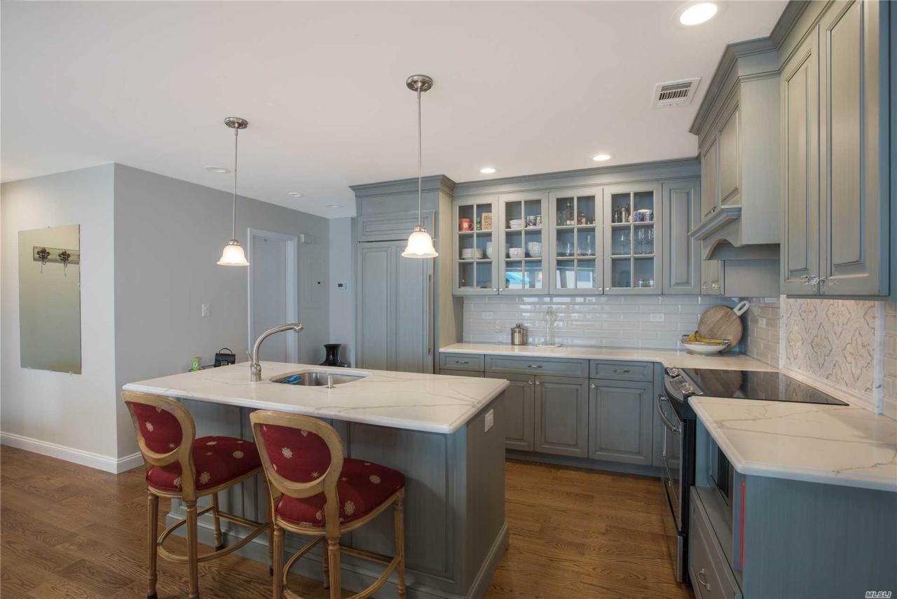 825 Shore Rd - Photo 1
