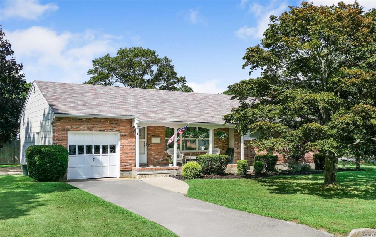 1 Cedar St - Photo 1