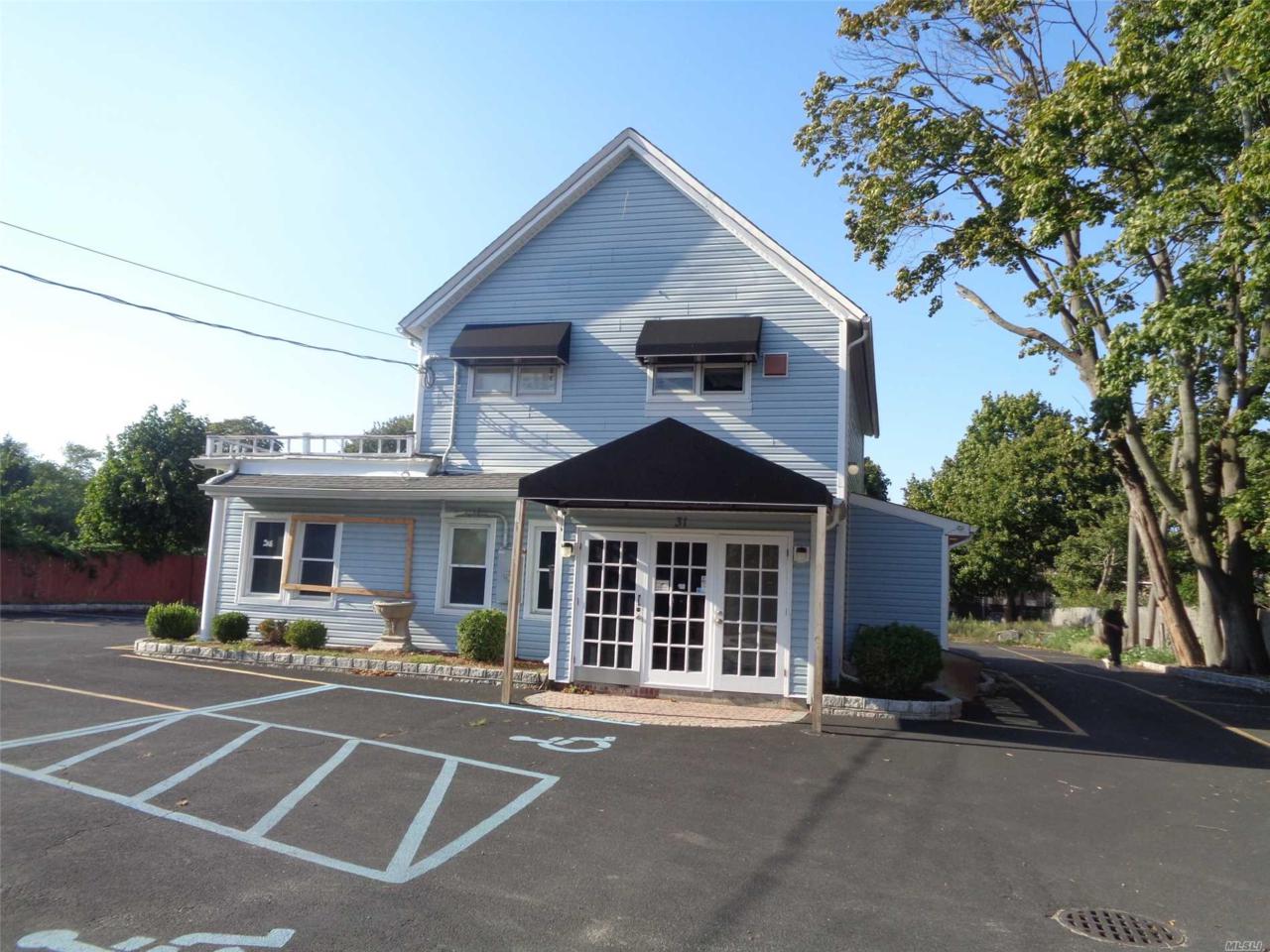 31 Suffolk Ave - Photo 1