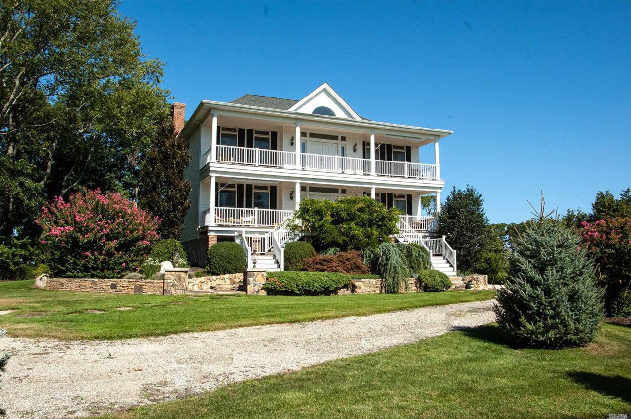 1015 Lakeside Dr - Photo 1