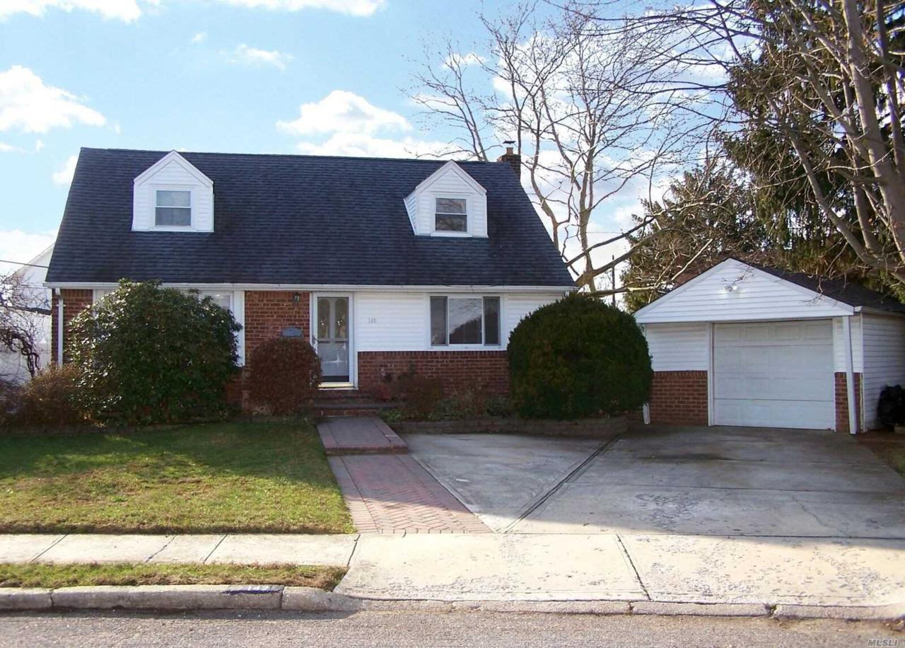 142 Bellmore Rd - Photo 1