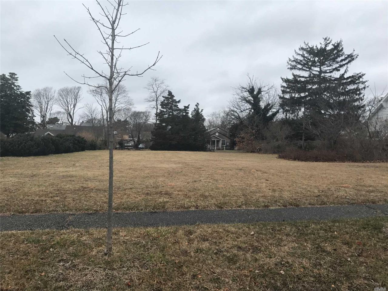 14 Howells Point Rd - Photo 1