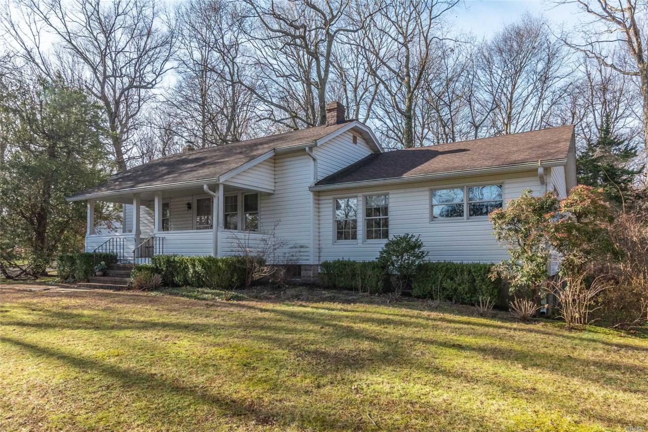 4 Oak Ln - Photo 1