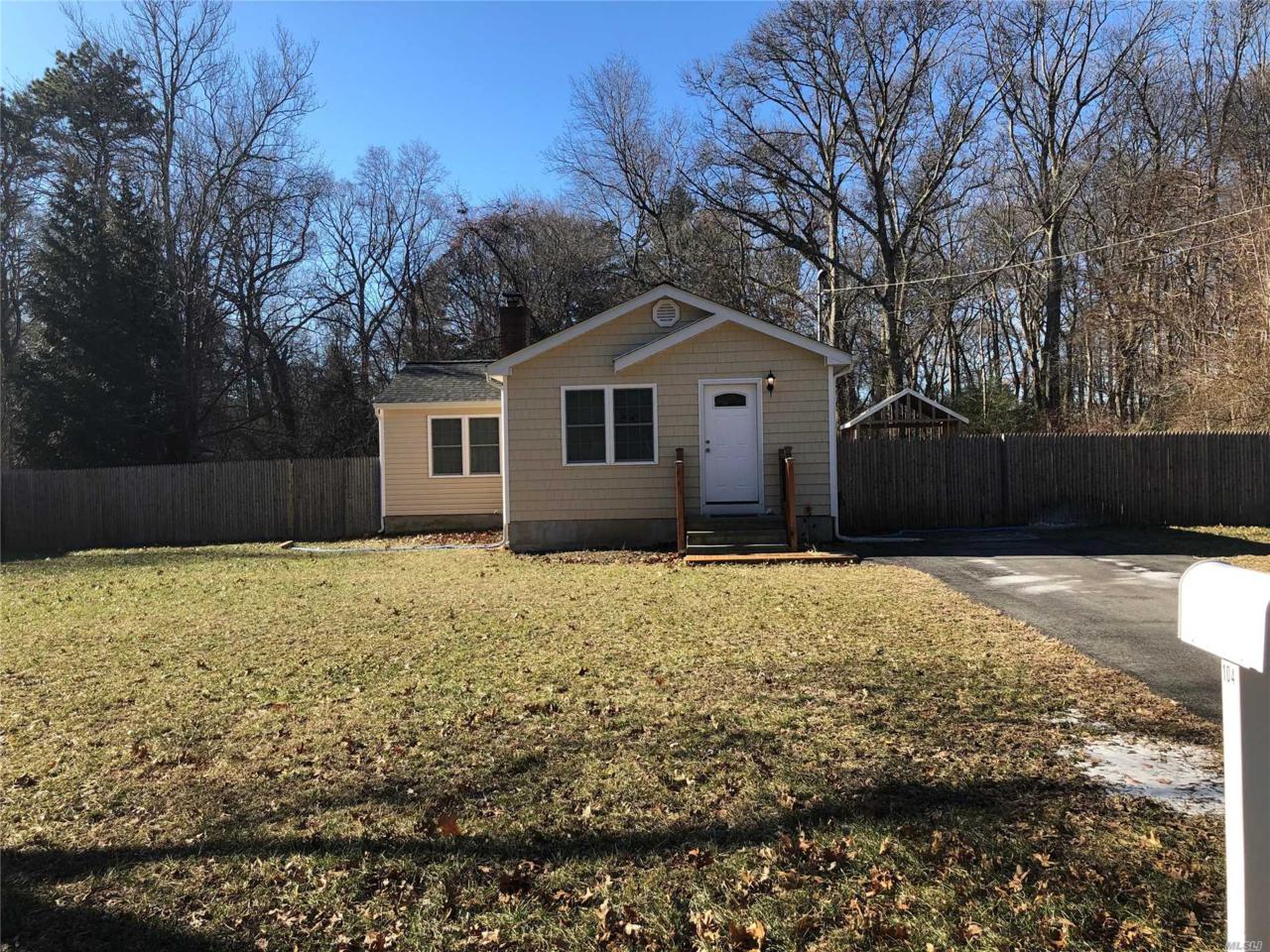 104 Westfield Rd - Photo 1
