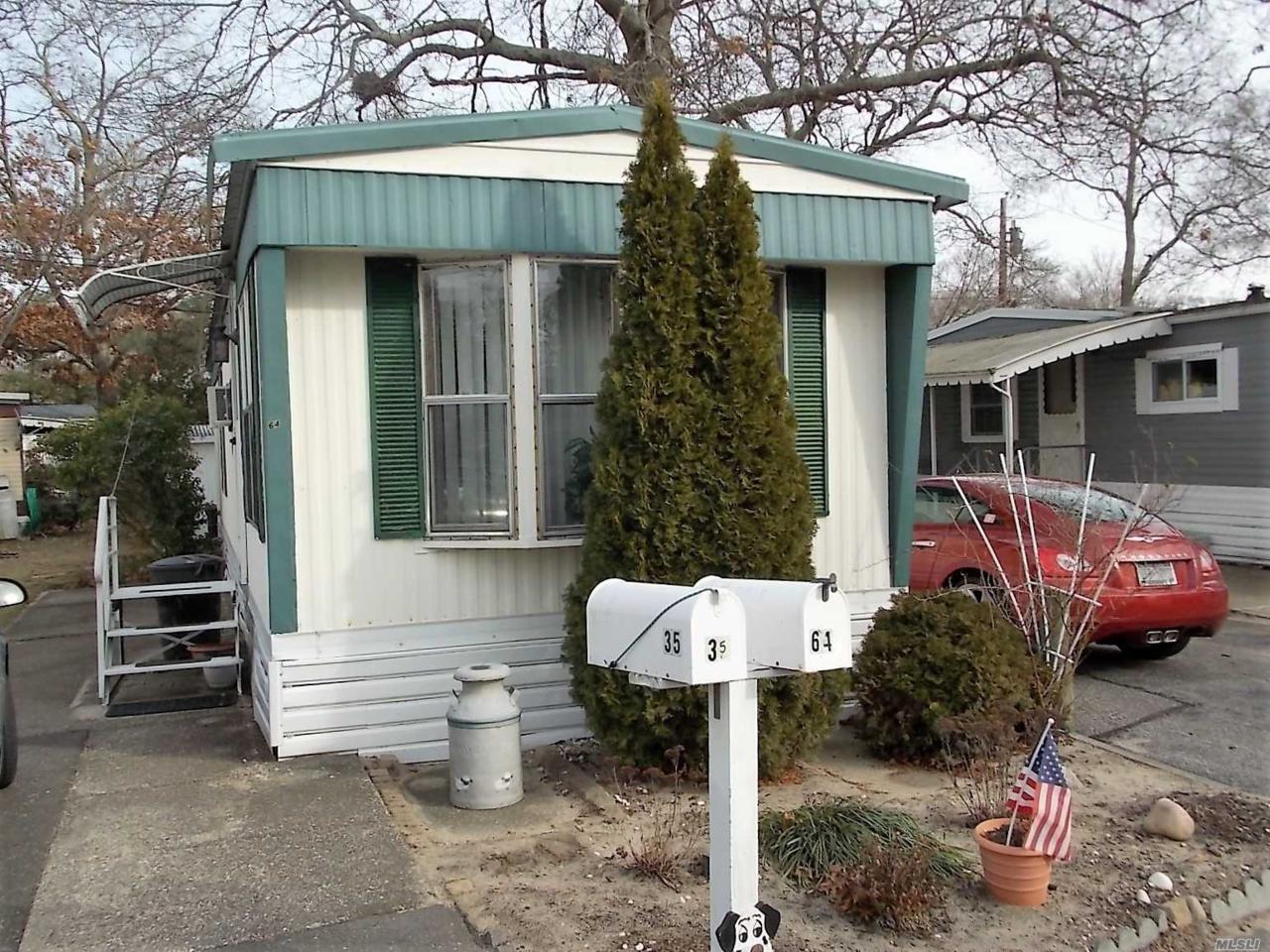 64 Hubbard Ave - Photo 1