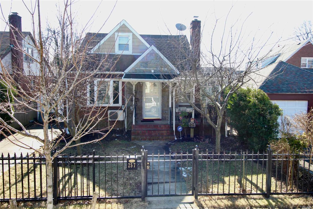 257 William St - Photo 1