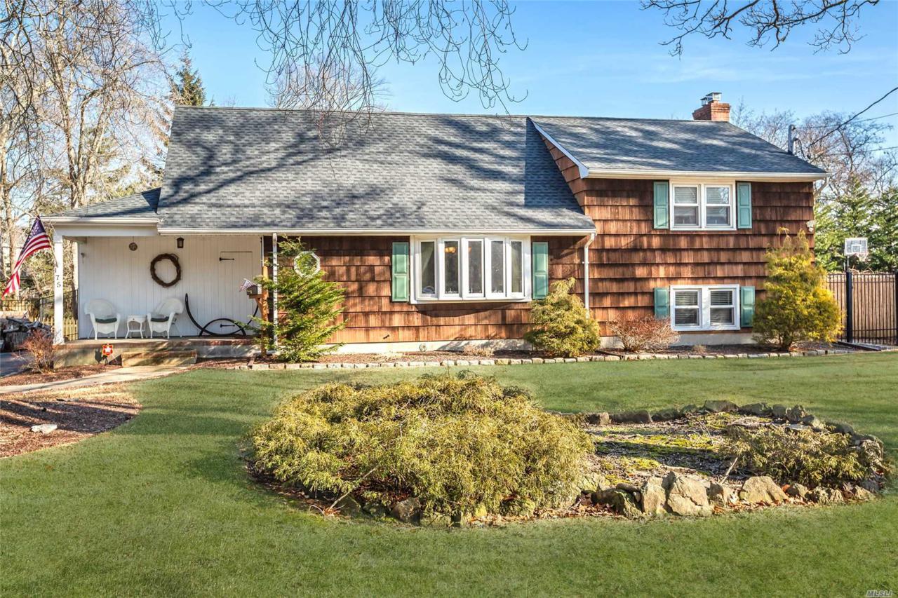 175 Bayview Ave - Photo 1