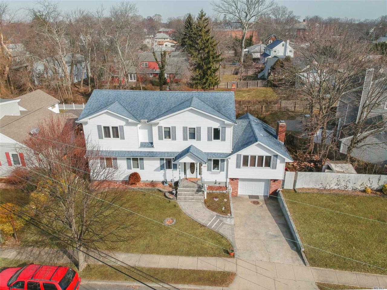 5 Tappan Ave - Photo 1