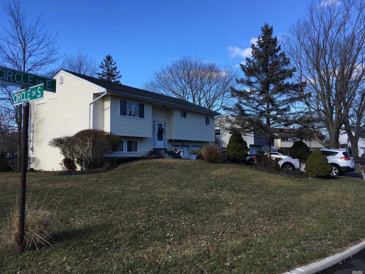 12 Circle Dr - Photo 1