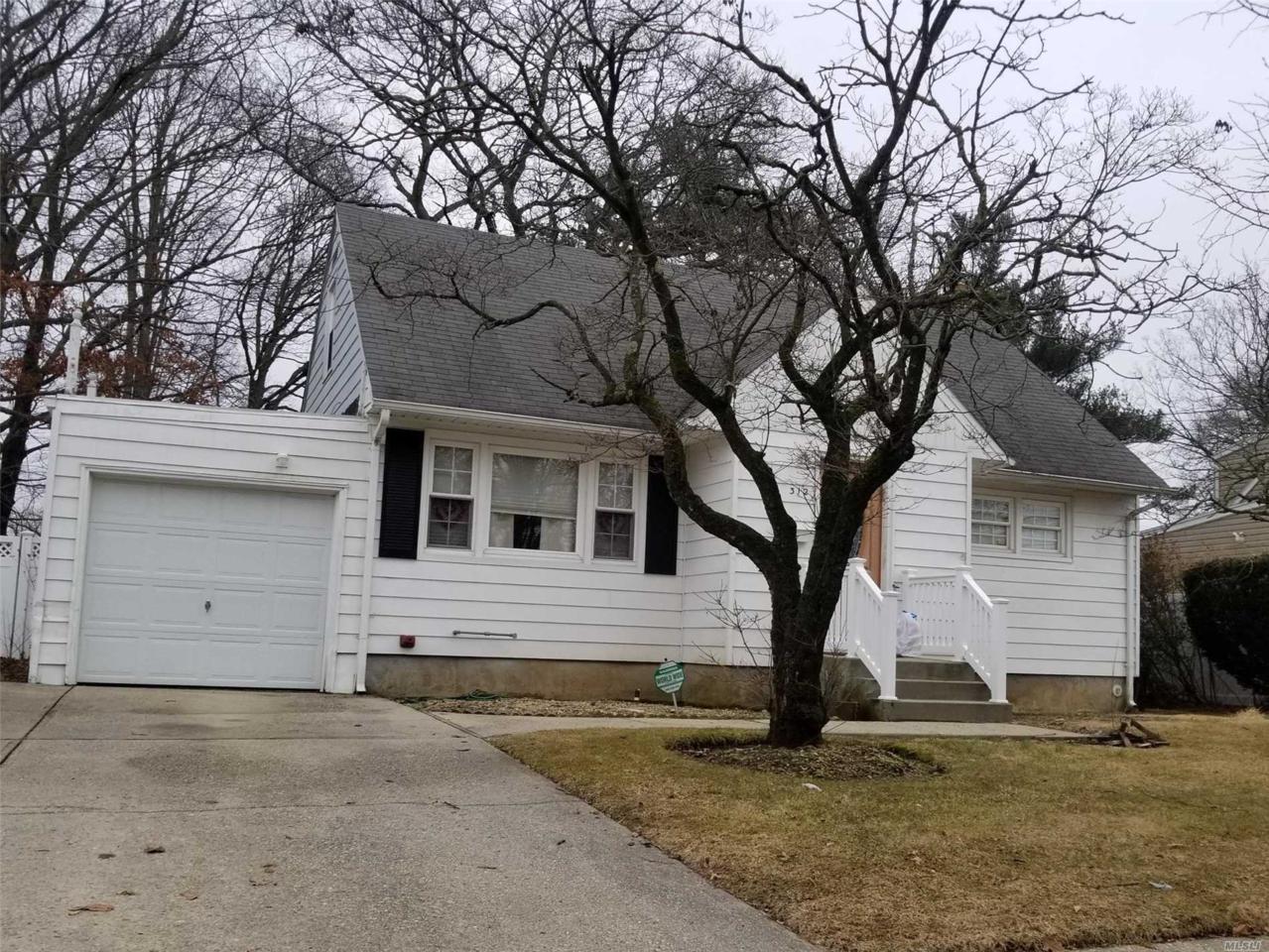 312 Unqua Rd - Photo 1