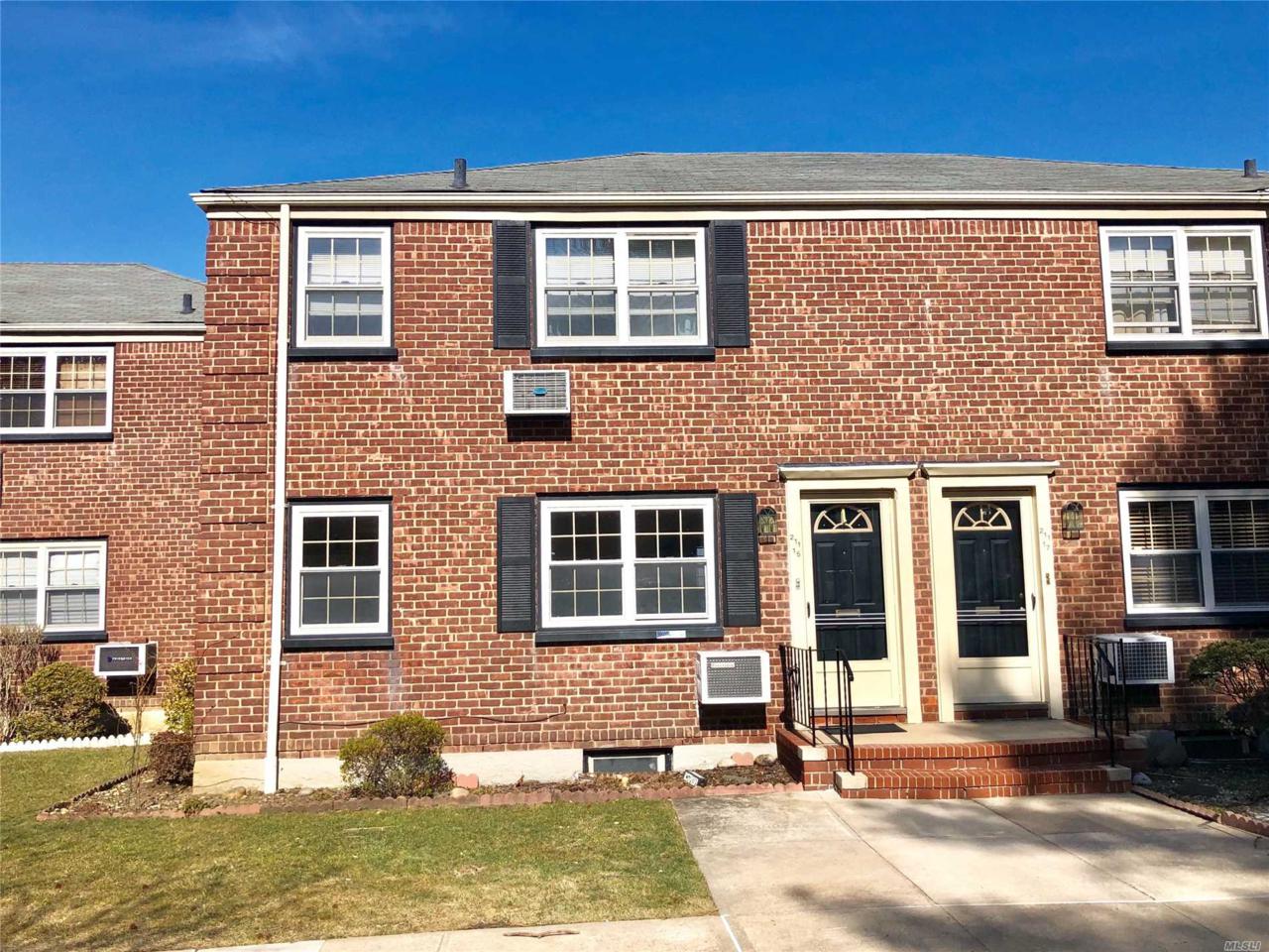 211-15 73 Ave - Photo 1