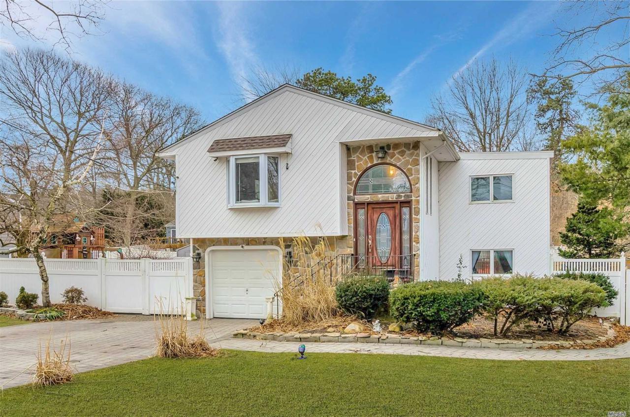 24 Balaton Ave - Photo 1