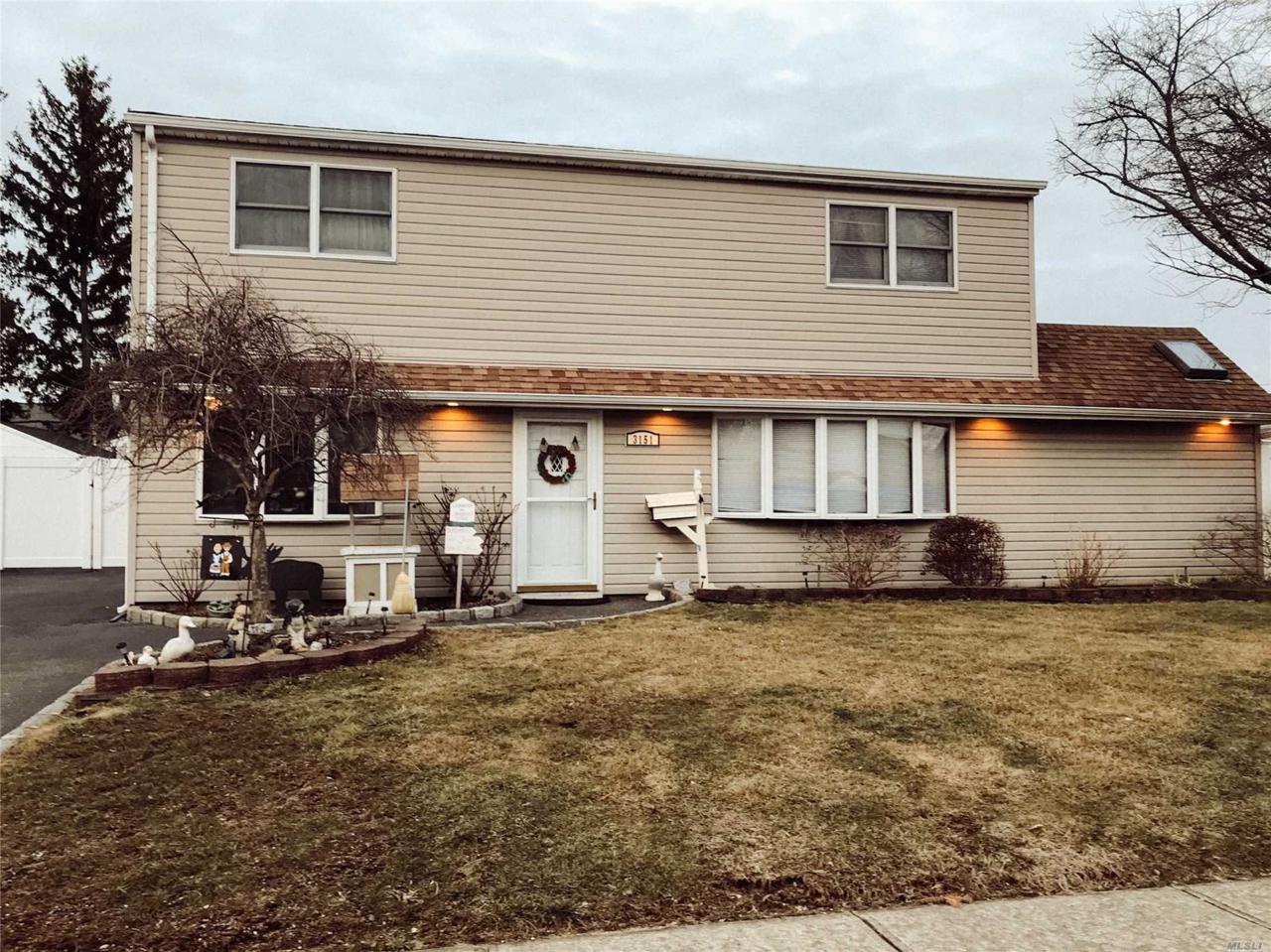 3151 Dorset Ln - Photo 1