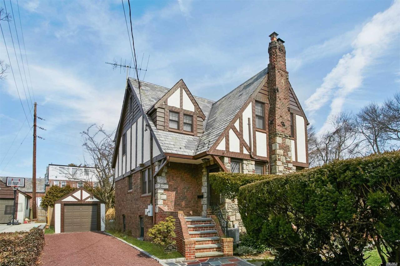 933 Lincoln Ave - Photo 1