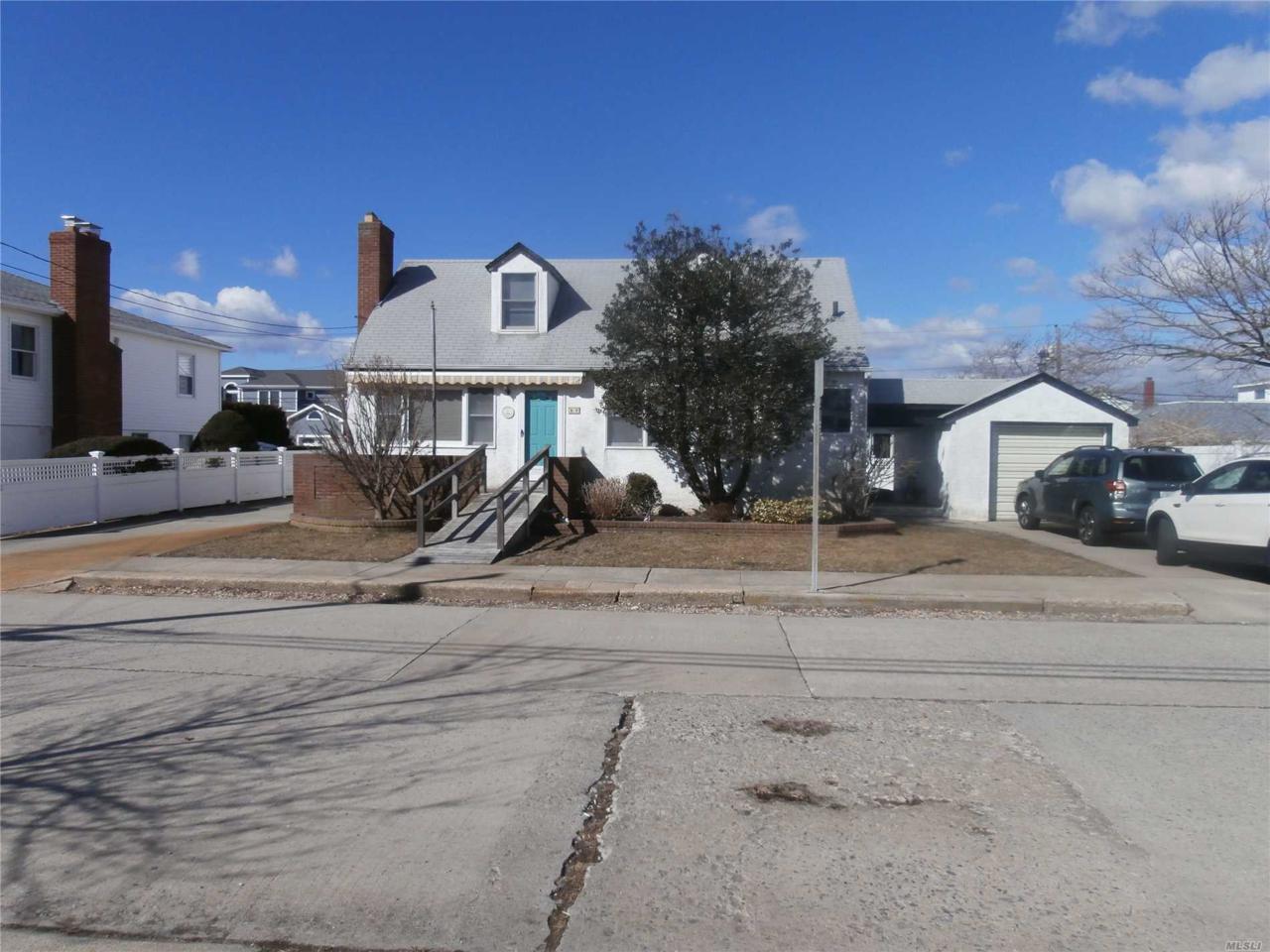 89 Baldwin Ave - Photo 1