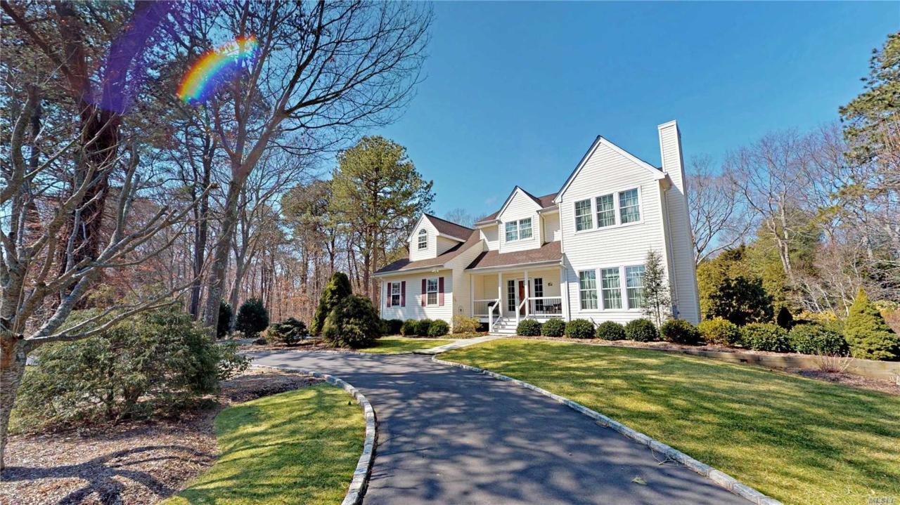 15 Hollow Ln - Photo 1