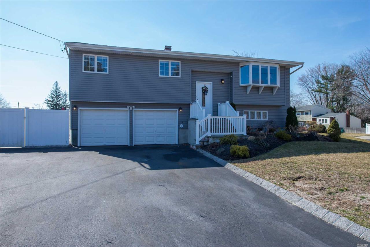 120 Green Ave - Photo 1