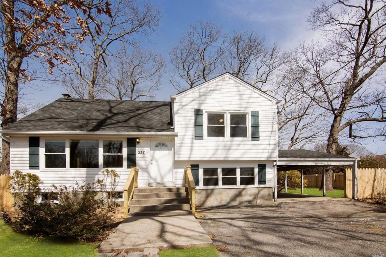 237 Woodlawn Ave - Photo 1