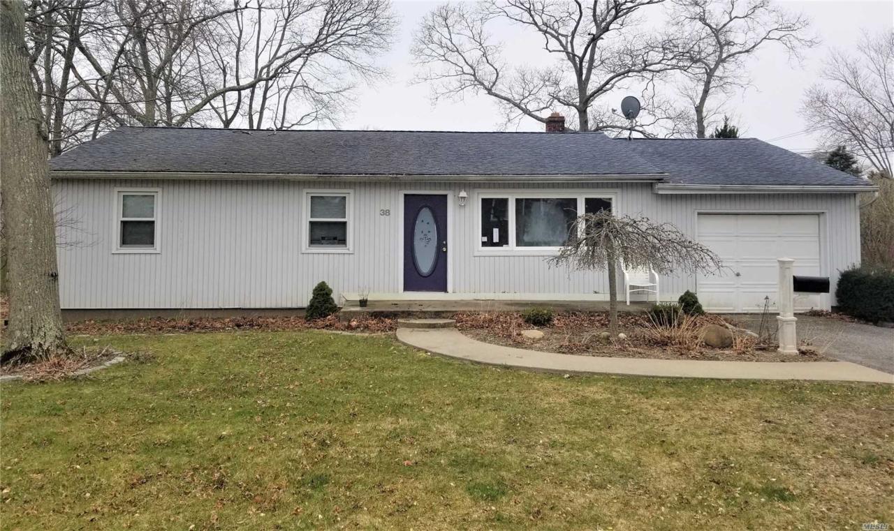 38 Corey Ave - Photo 1