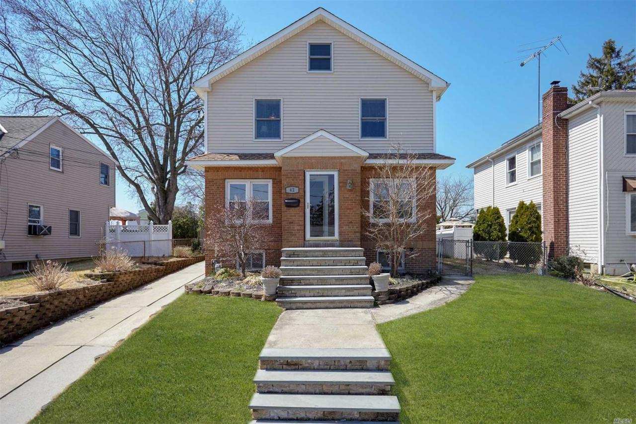 42 Albertson Ave - Photo 1