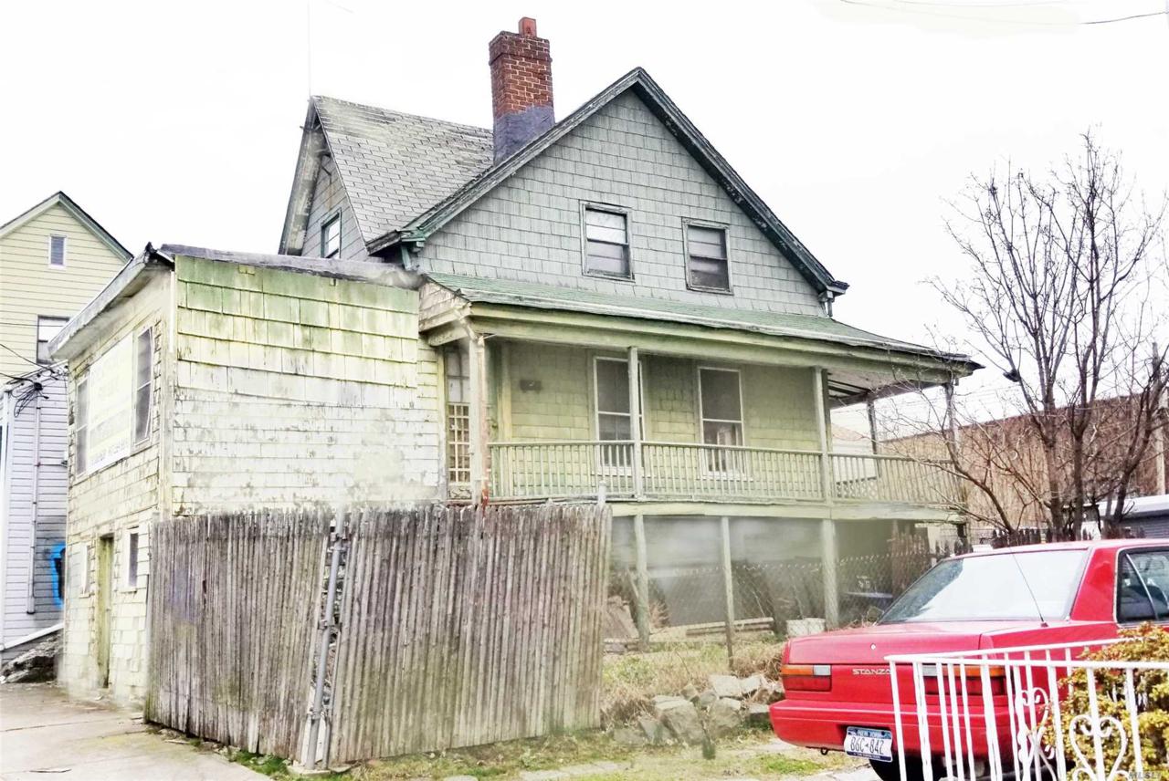 121-10 23 Ave - Photo 1